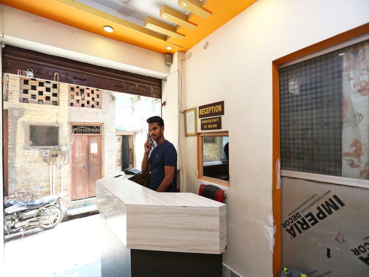 Spot On 45585 Hotel Aakash Ganga Varanasi Exterior foto