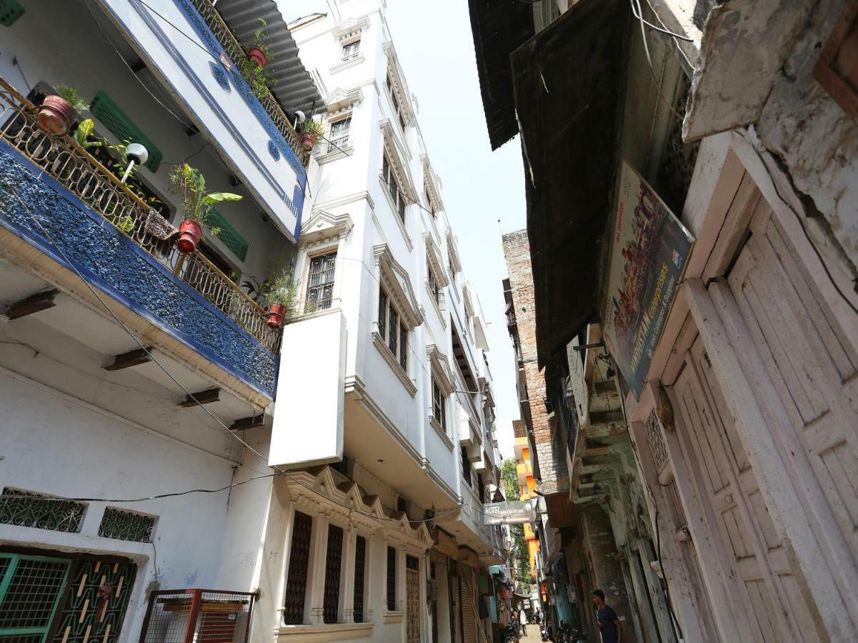 Spot On 45585 Hotel Aakash Ganga Varanasi Exterior foto