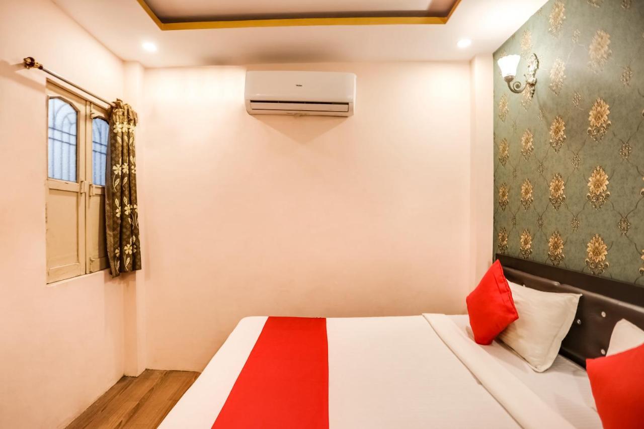 Spot On 45585 Hotel Aakash Ganga Varanasi Exterior foto