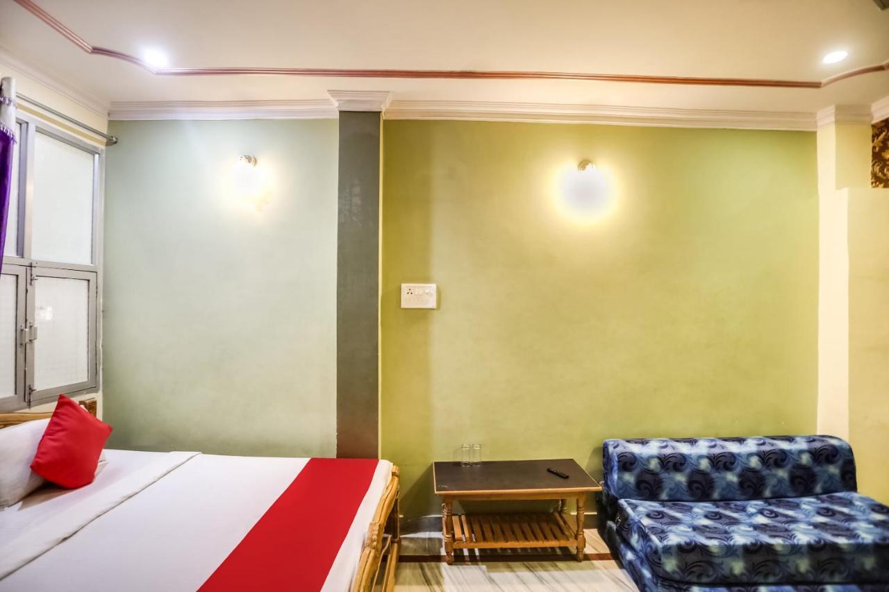 Spot On 45585 Hotel Aakash Ganga Varanasi Exterior foto