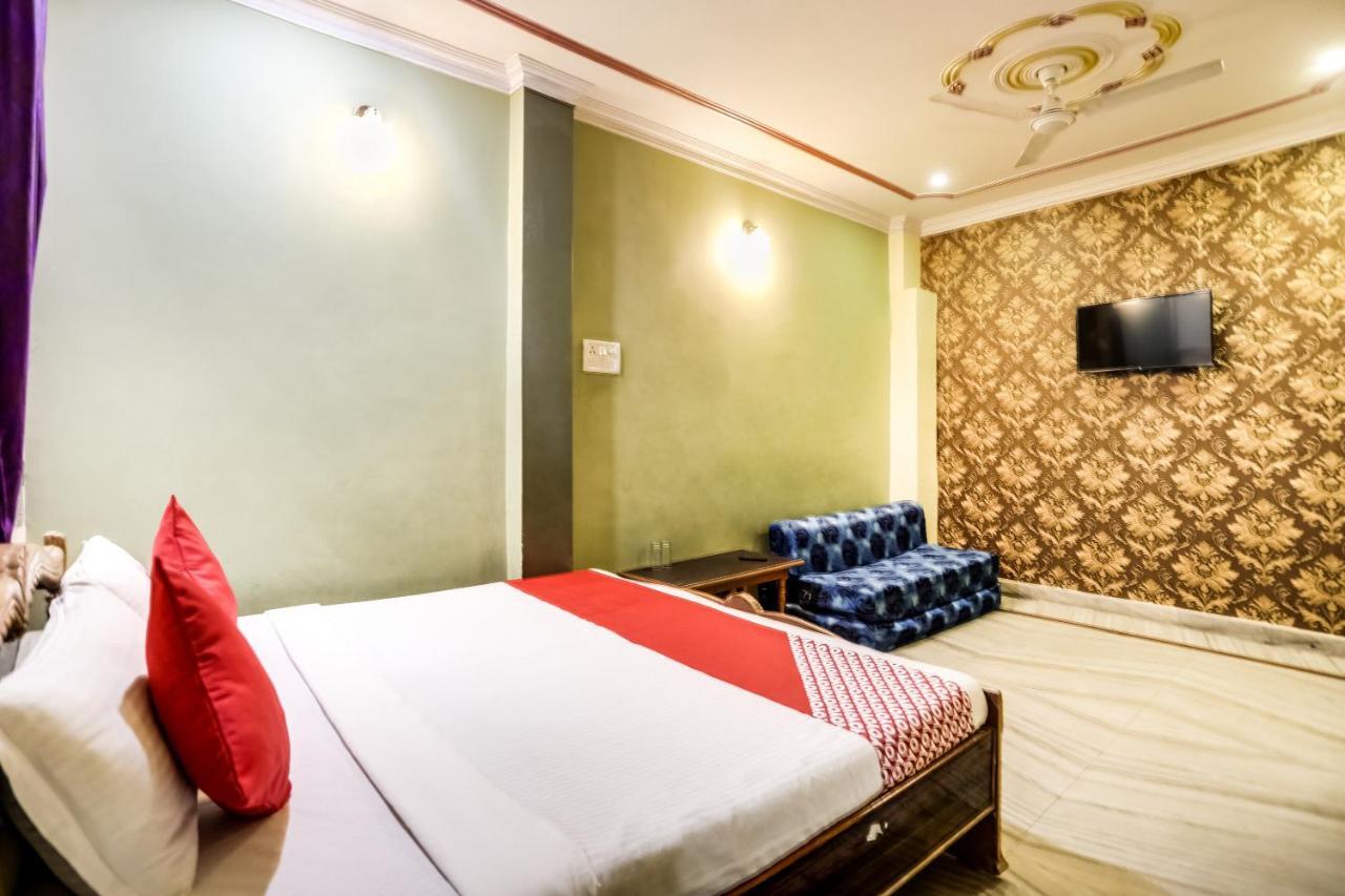 Spot On 45585 Hotel Aakash Ganga Varanasi Exterior foto