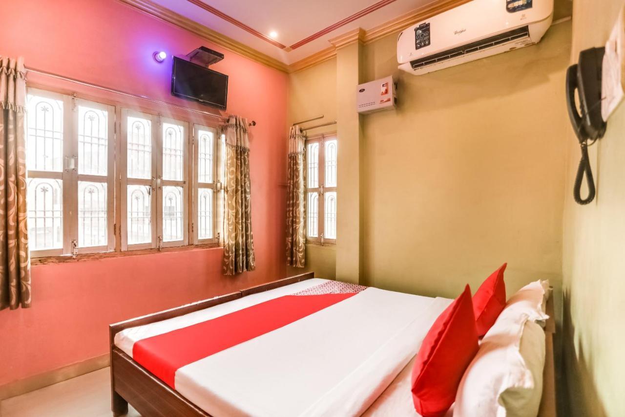 Spot On 45585 Hotel Aakash Ganga Varanasi Exterior foto
